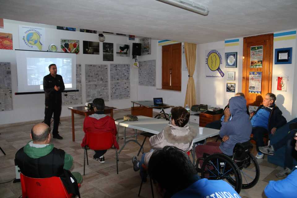 Il seminario tenuto a Norbello da Alessandro Arcigli (Foto Gianluca Piu)