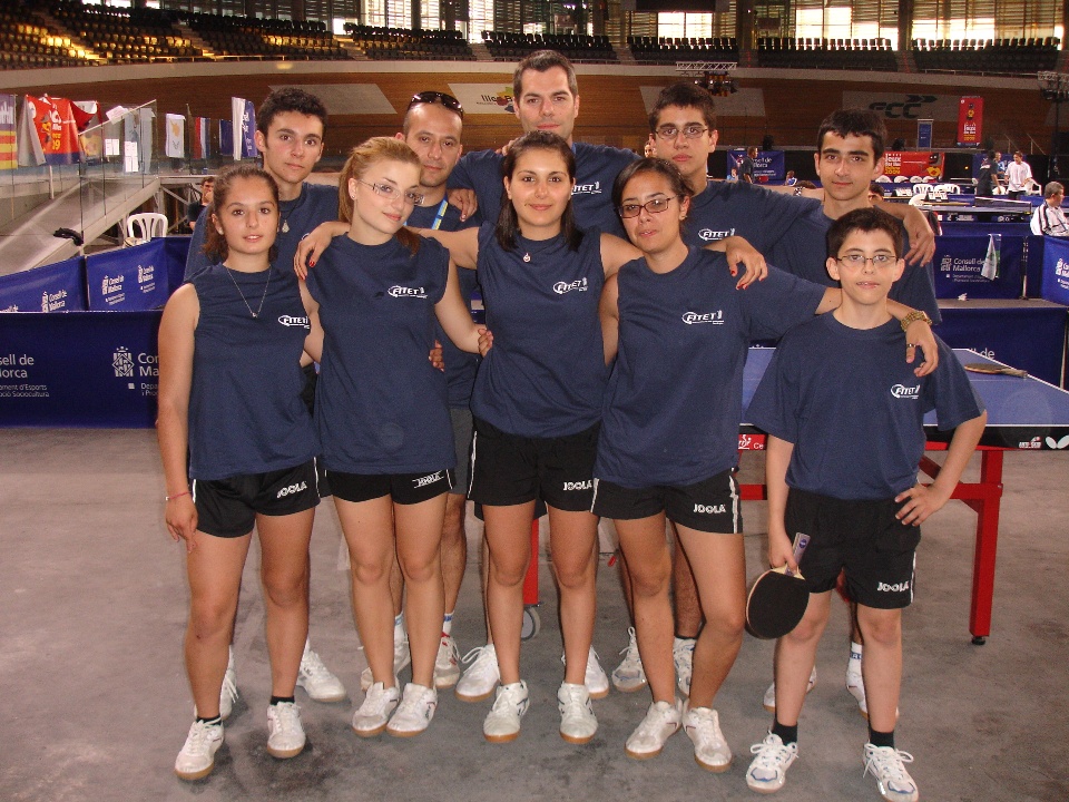 Giovanni  assieme ai compagni  nei Giochi delle Isole Palma de Maiorca 2009