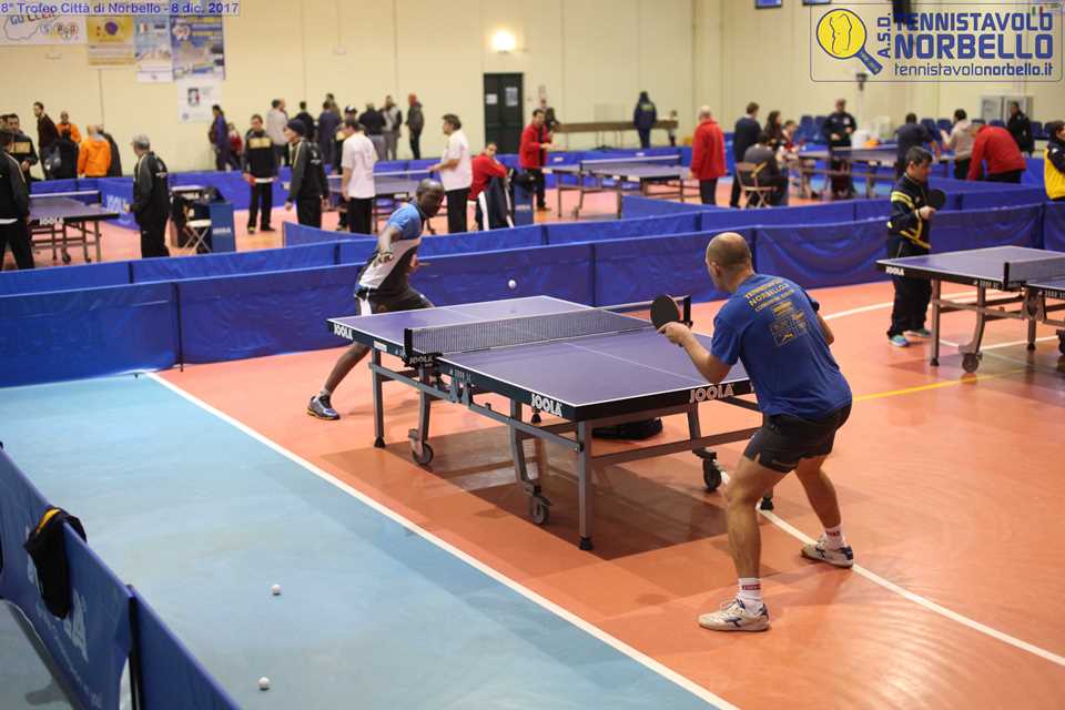 Ajetunmobi e Kuznetsov si allenano durante la mattinata paralimpica (Nonsolofoto Cagliari)
